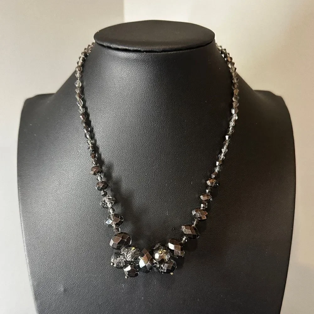 Stunning faceted black/dark‎ gray crystal beaded necklace!
